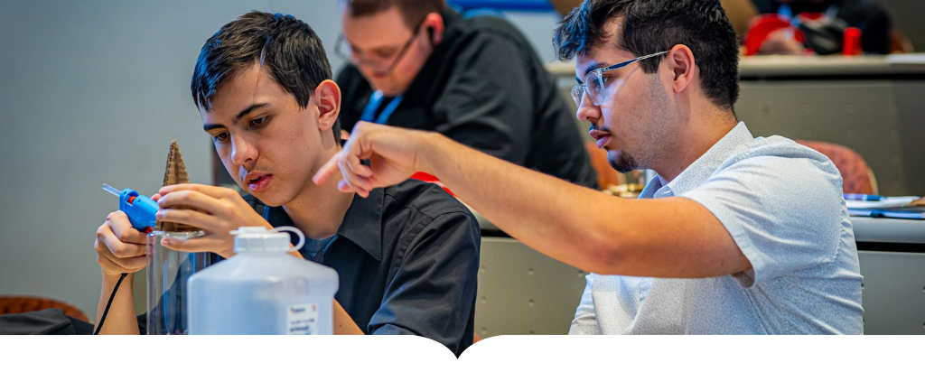 Students working in a lab